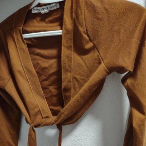 Long sleeve wrap/top free with bundle of 3